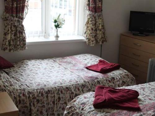 Lawnswood Holiday Apartments Blackpool Room photo